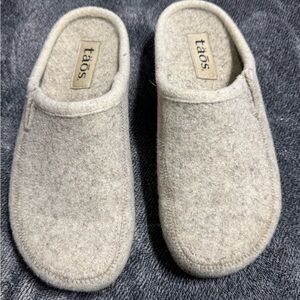 Taos Wool Do size 37